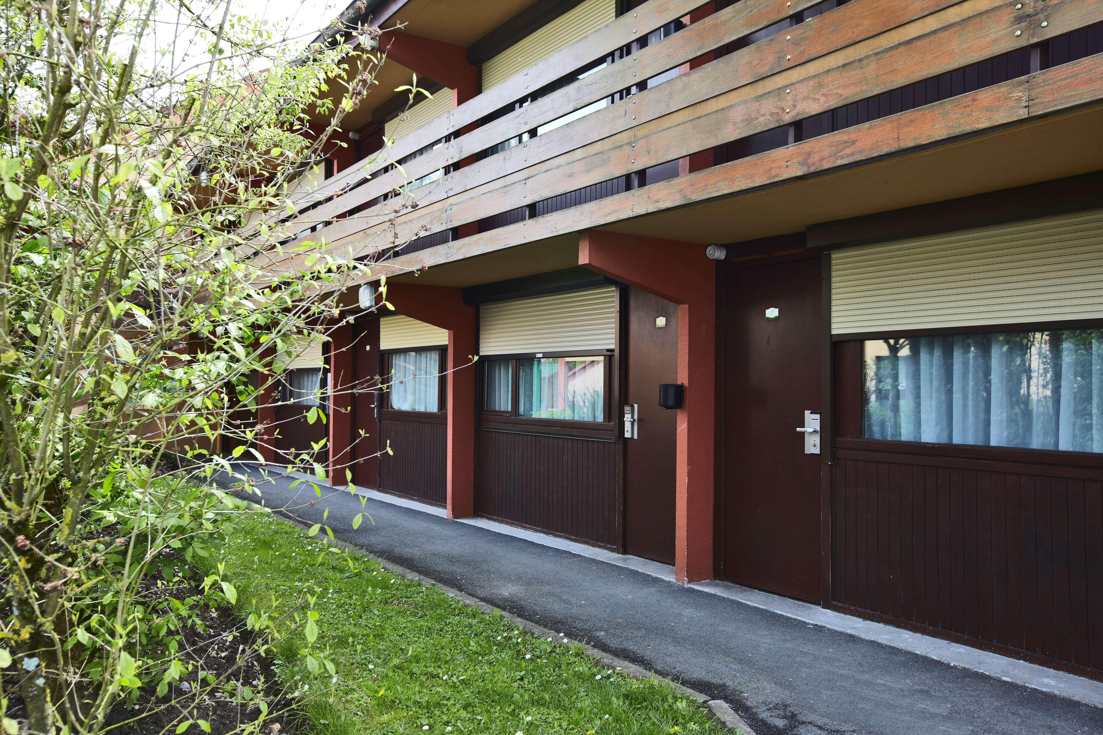 Campanile Maubeuge Hotel Exterior photo