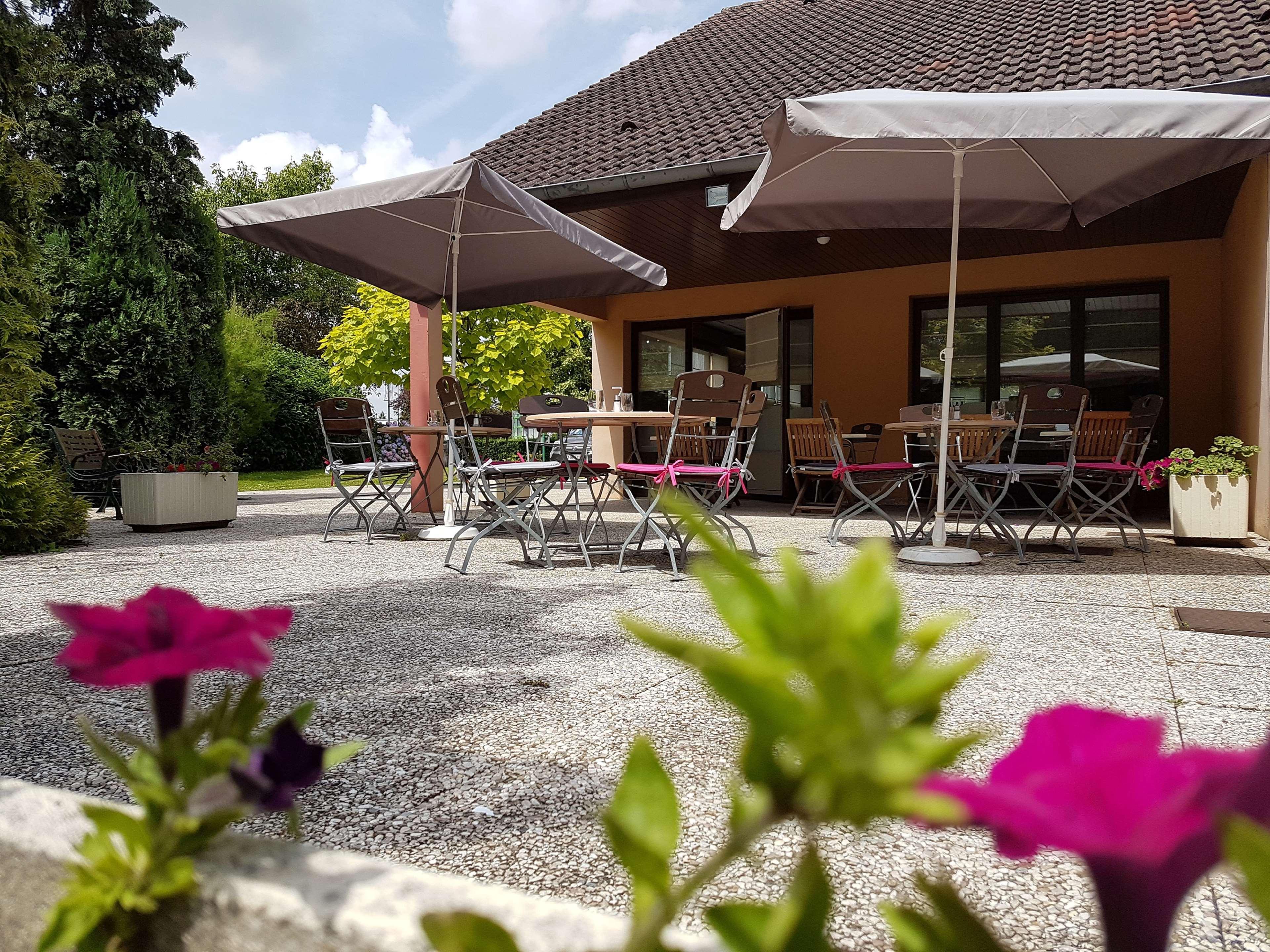 Campanile Maubeuge Hotel Exterior photo