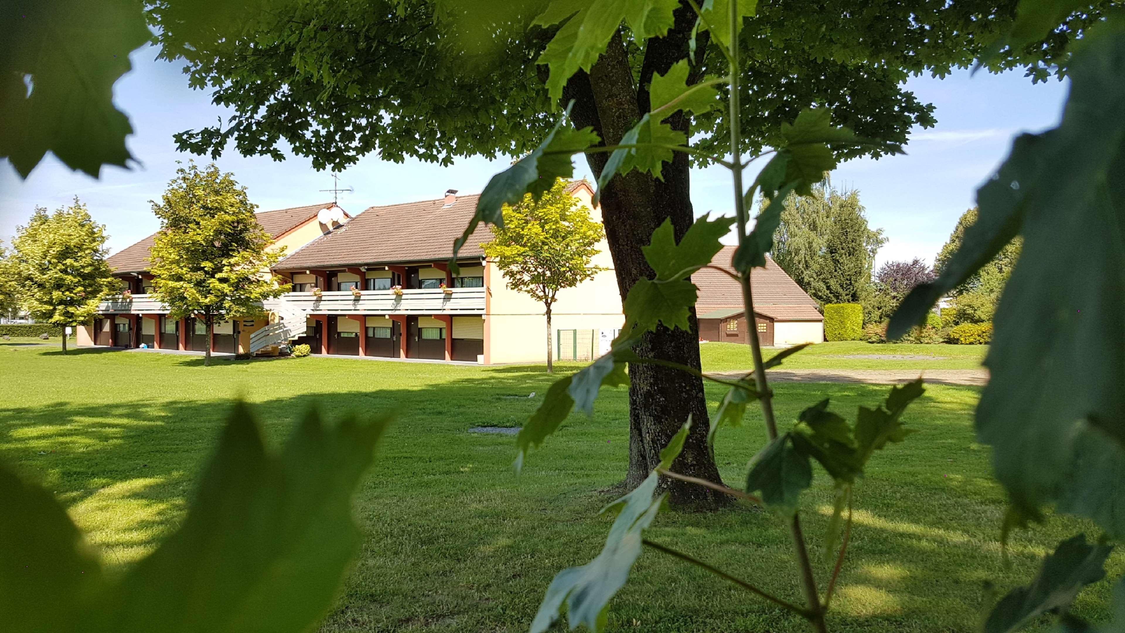 Campanile Maubeuge Hotel Exterior photo