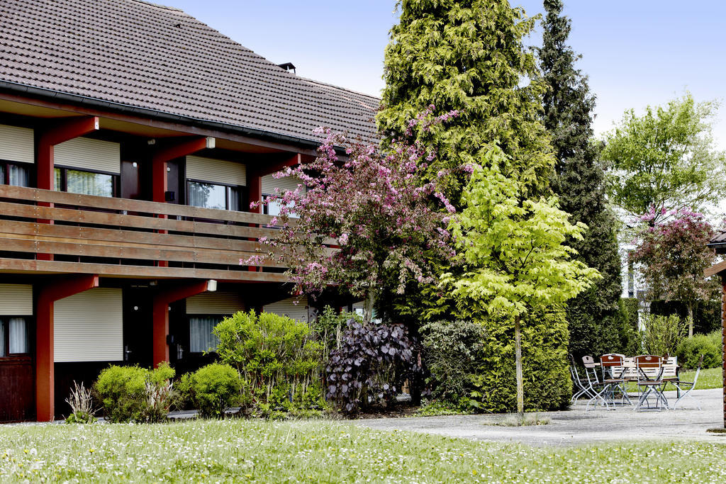 Campanile Maubeuge Hotel Exterior photo